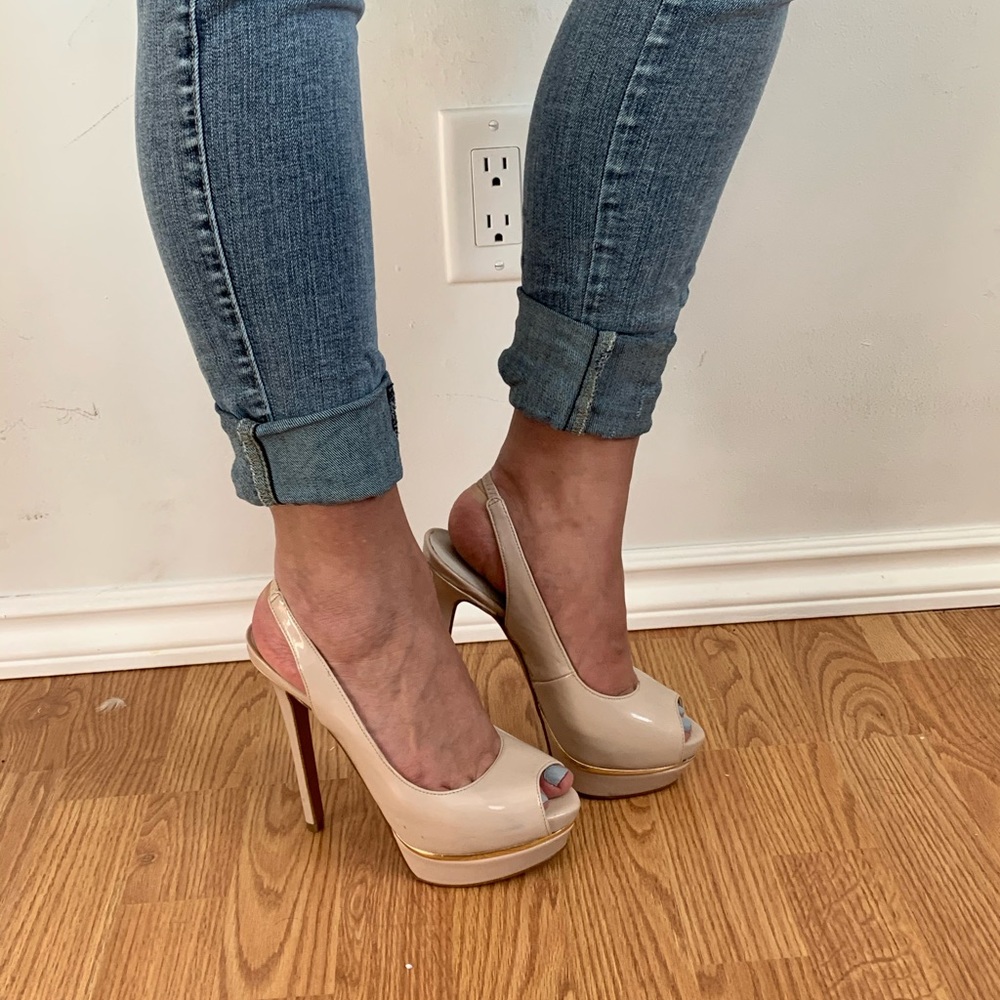 👠 Nude ALDO pumps